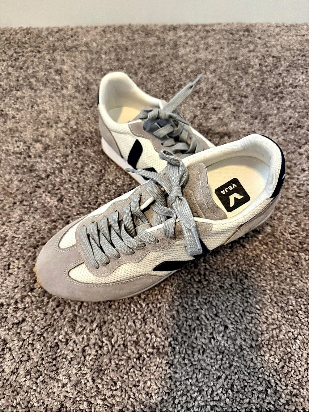 Veja Rio Branco Women's Sneakers Gray White EU 38